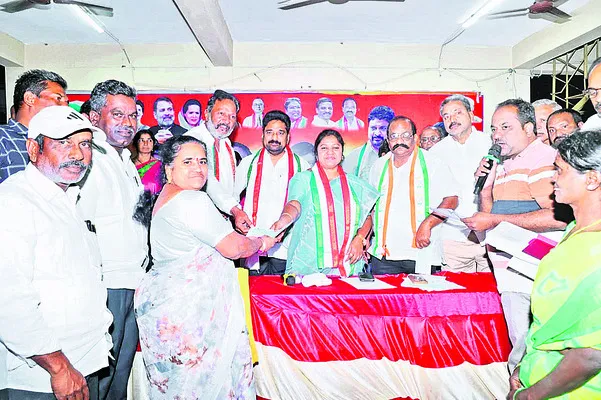 కలిసికట్టుగా పనిచేసి గెలిపించండి