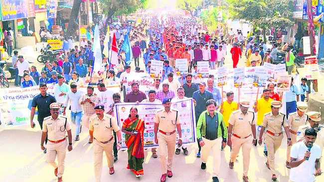 రోడ్డు ప్రమాదాల నివారణ.. అందరి బాధ్యత