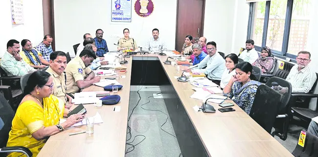 ఇసుక అక్రమ రవాణాను కట్టడి చేయండి 