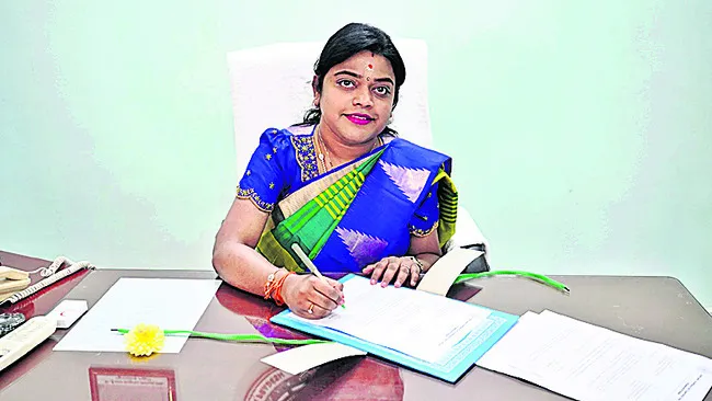 జీసీసీ వైస్‌ చైర్మన్‌ ఎండీగా శోబిక బాధ్యతల స్వీకరణ 