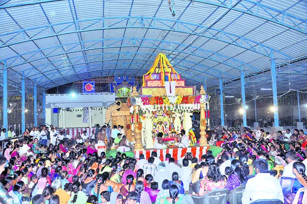 కమనీయం లక్ష్మీచెన్నకేశవుడి కల్యాణం