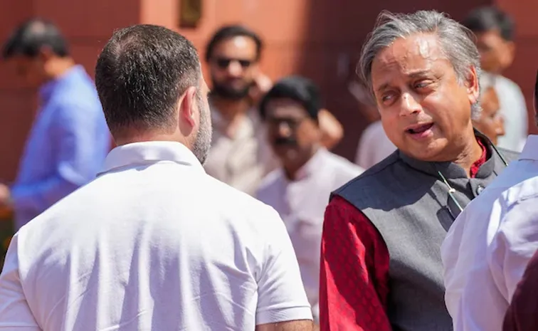 Shashi Tharoor Upset With Rahul Gandhi To Skip Key Congress Meet
