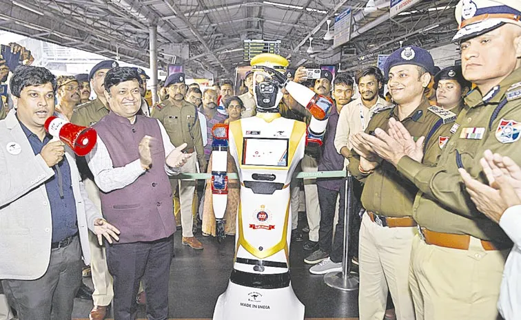 Humanoid robot at Vizag railway station to enhance security