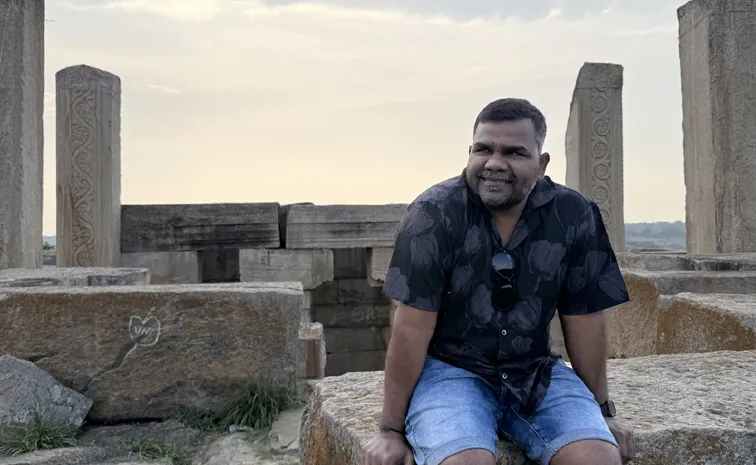 Netizens trolls on Film Director Venu Yeldandi Shared Photos