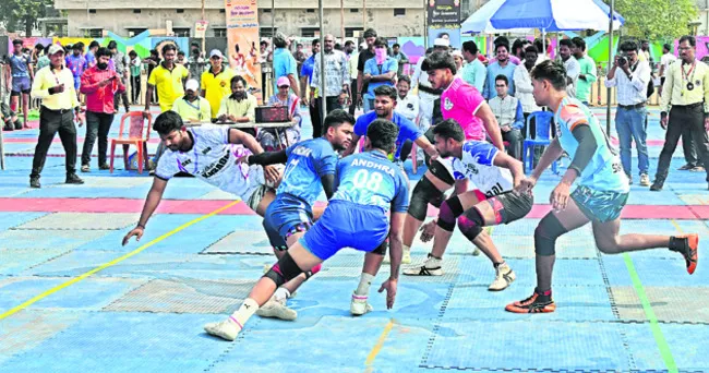 ఉత్సాహంగా కబడ్డీ పోరు 