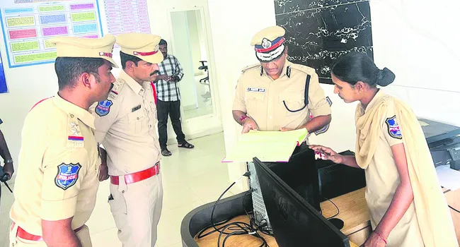 శాంతిభద్రతల పరిరక్షణలో రాజీవద్దు 