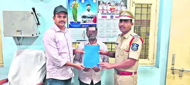 నకిలీ కరెన్సీ ముఠా సభ్యుడిపై పీడీ యాక్టు 