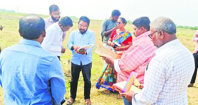 వివాదాస్పద భూమి పరిశీలన  
