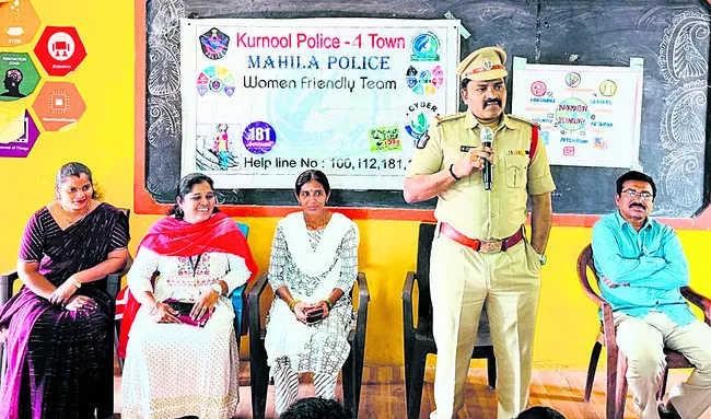 డ్రగ్స్‌ వినియోగంతో భవిష్యత్తు అంధకారం 