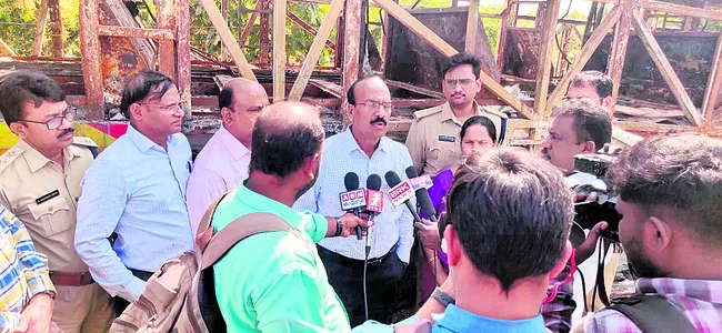 బస్సు ప్రమాదంపై ప్రత్యేక బృందం విచారణ 