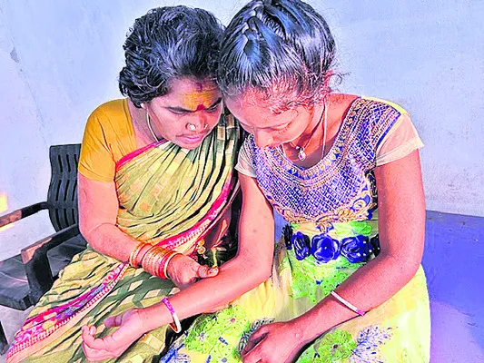 కేజీబీవీలో చర్మవ్యాధుల విజృంభణ 