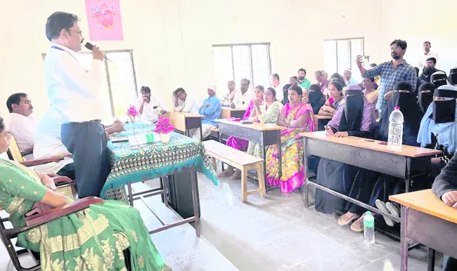 ప్రభుత్వ కాలేజీల్లో నాణ్యమైన విద్య 