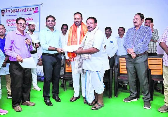 ప్రజల మన్ననలు పొందాలి