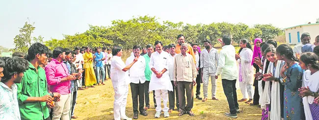 చదువుతోనే సమాజంలో గుర్తింపు