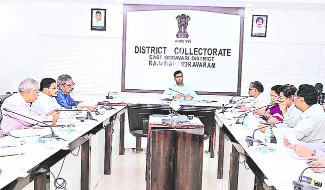 పరిశ్రమల స్థాపనకు                         విస్తృత ప్రోత