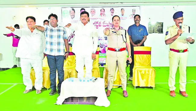 నిబంధనలు పాటిద్దాం