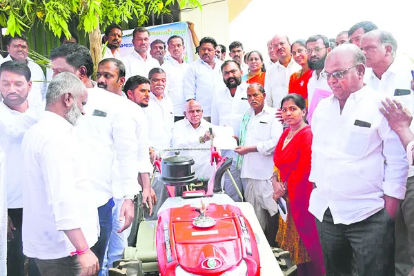 సబ్సిడీ వ్యవసాయ పరికరాలతో మేలు 