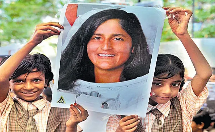 Indian Astronaut sunita williams success story On Nasa