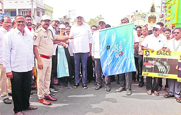 యువత చేతుల్లోనే దేశ భవిష్యత్‌ 