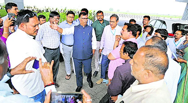 నిఘా నేత్రాలతో భద్రతకు పెద్దపీట 