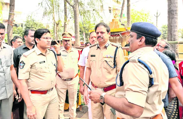 జాతరలో డ్రోన్‌ నిఘా 