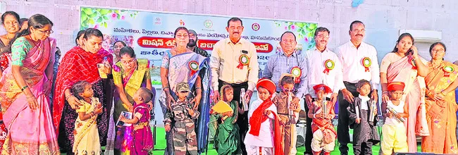 ఆడపిల్లలను చిన్నచూపు చూడొద్దు..