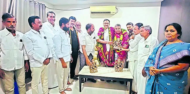 విజయ డెయిరీ చైర్మన్‌కు సన్మానం