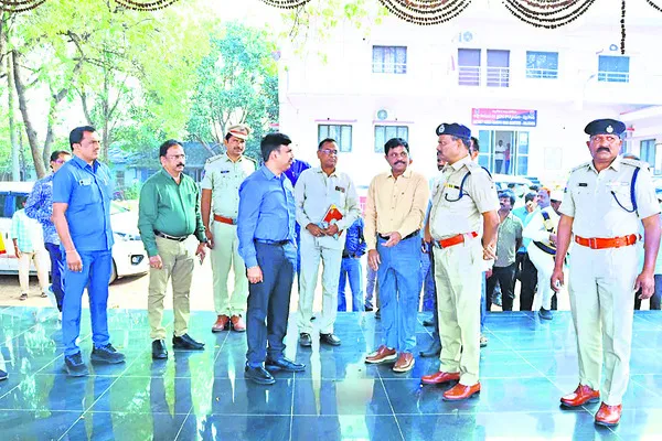 గణతంత్ర వేడుకలు ఘనంగా నిర్వహించాలి