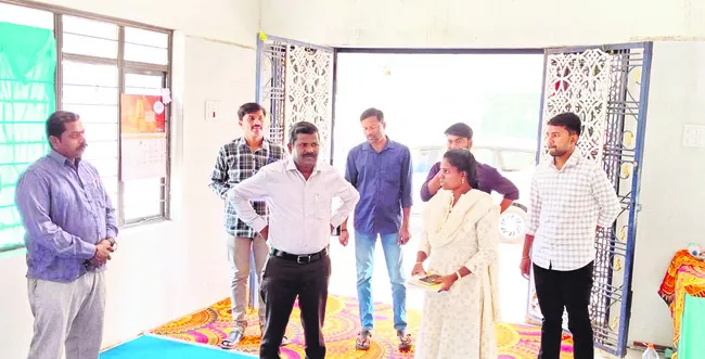 నామినేషన్‌ కేంద్రాల్లో సౌకర్యాలు కల్పించాలి