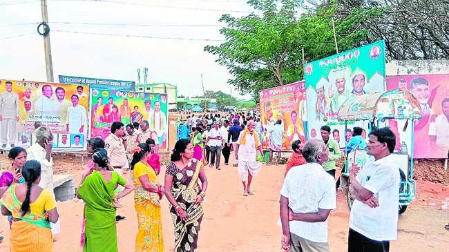 మళ్లీ రెండు హామీలు 
