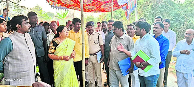 శంబర జాతర ఏర్పాట్లలో నిర్లక్ష్యం వద్దు 