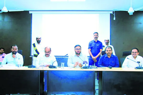 ఎన్నికల నిర్వహణలో ఆర్వోలు కీలకం