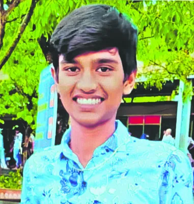 కృష్ణానదిలో ఈతకు వెళ్లి బాలుడి గల్లంతు 