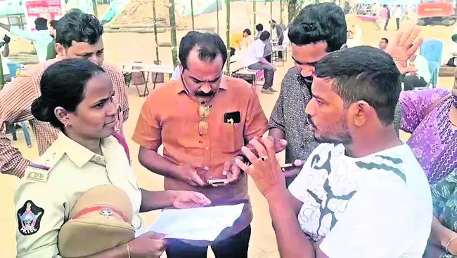 వసూళ్లే వేడుక