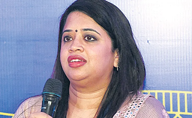 Journalist Dhanya Rajendran with Sakshi