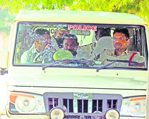 దగ్గుపాటి అనుచరుడు గంగారాం అరెస్ట్‌