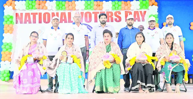 సమర్థవంతమైన నాయకులను ఎన్నుకోవాలి 