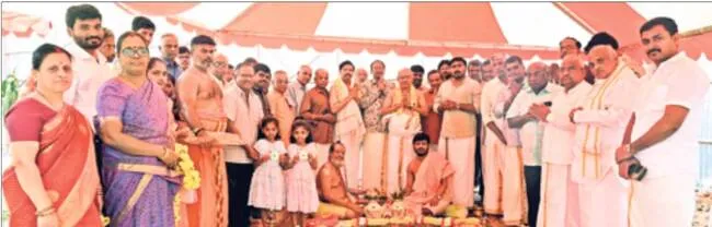 వైభవంగా కన్యకా పరమేశ్వరి గర్భగుడి నిర్మాణ పూజలు 