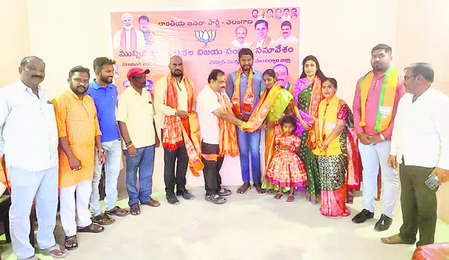 మున్సిపాలిటీల్లో బీజేపీ జెండా ఎగురవేస్తాం