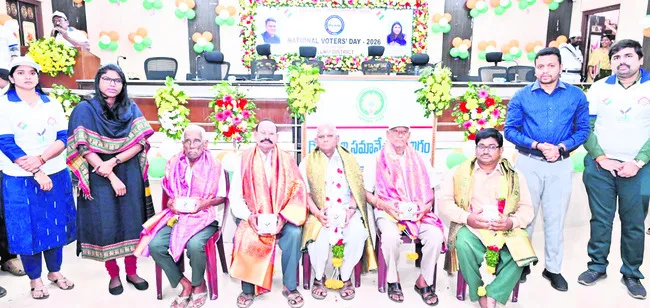 ఓటు హక్కు వినియోగం మన బాధ్యత 