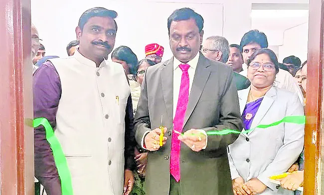 అట్టడుగు వర్గాలకు చేరువగా న్యాయం 