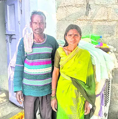 ముస్కానిపేటలో పట్టపగలే చోరీ