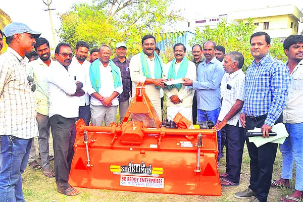 అన్నదాతకు అండగా.. 