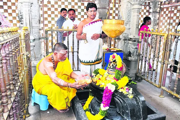 మోసాలపై అప్రమత్తగా ఉండాలి
