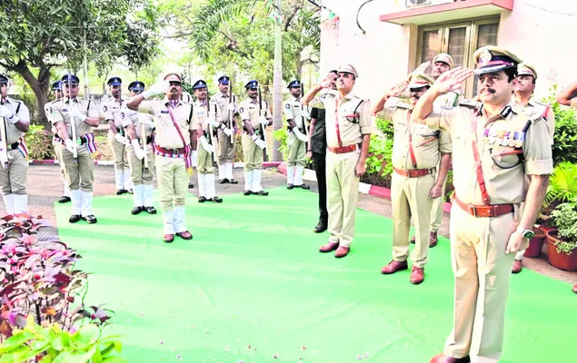 రాజ్యాంగ విలువలు పరిరక్షించాలి 