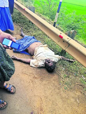 కారు ఢీకొని వ్యక్తి దుర్మరణం 