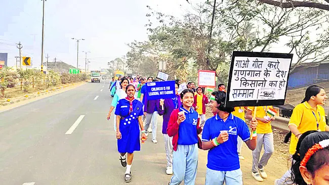 సాహసానికి సత్కారం