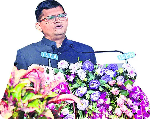 ప్రగతి పరుగులు పెడుతోంది 