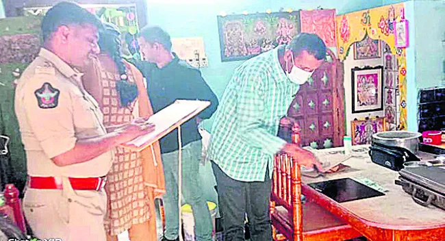 తెర్లాంలో చోరీ