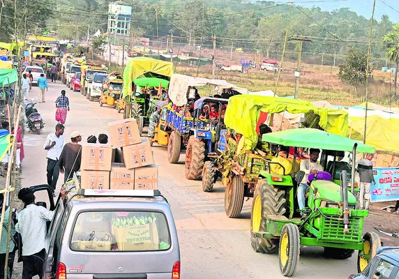 వనం దారిపట్టిన భక్తజనం